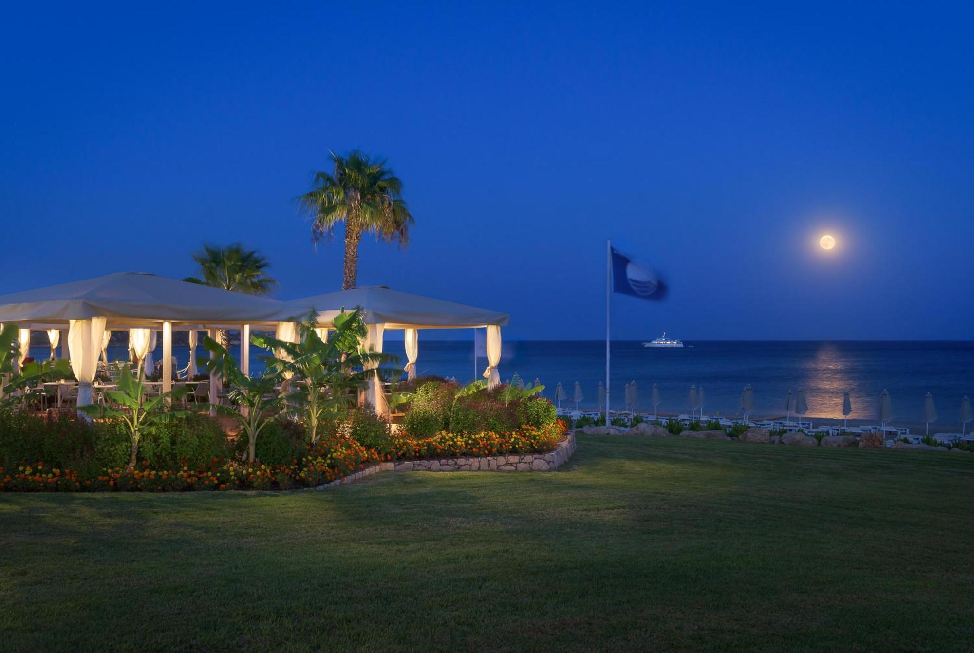 Rodos Palladium Leisure & Wellness Kallithea  Екстер'єр фото The beach at the hotel