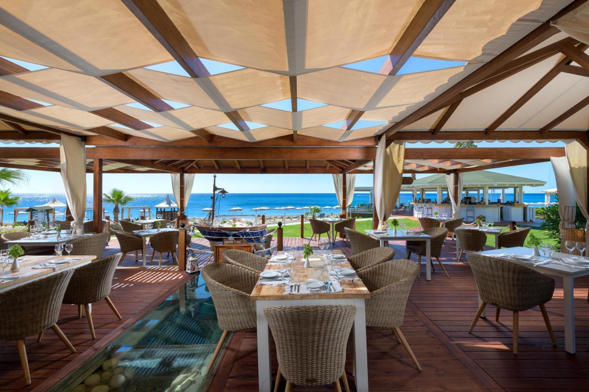 Rodos Palladium Leisure & Wellness Kallithea  Екстер'єр фото The restaurant at the hotel
