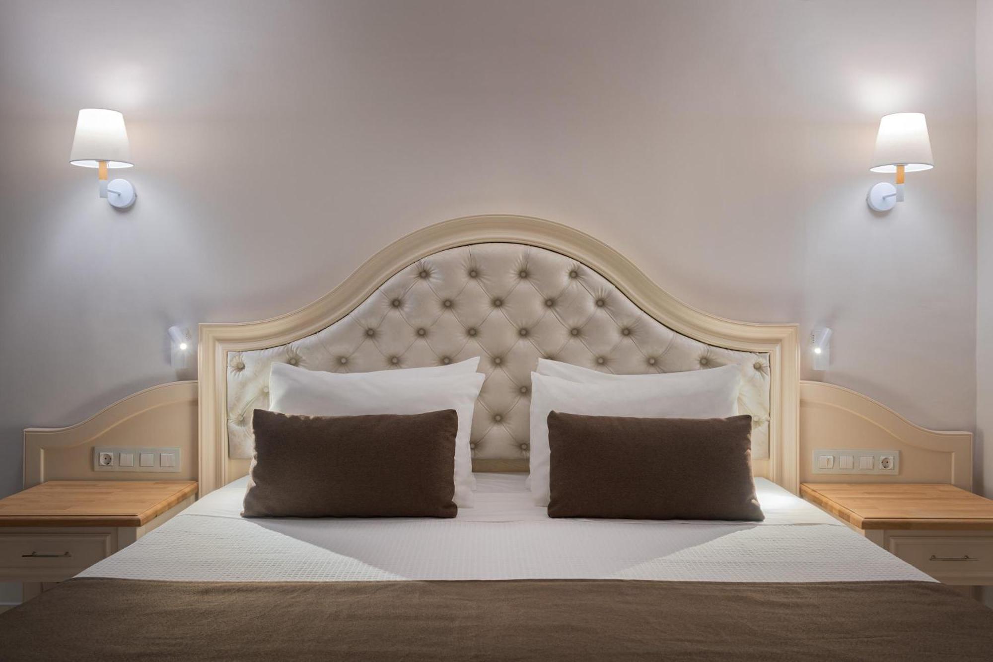 Rodos Palladium Leisure & Wellness Kallithea  Екстер'єр фото A bed with a headboard