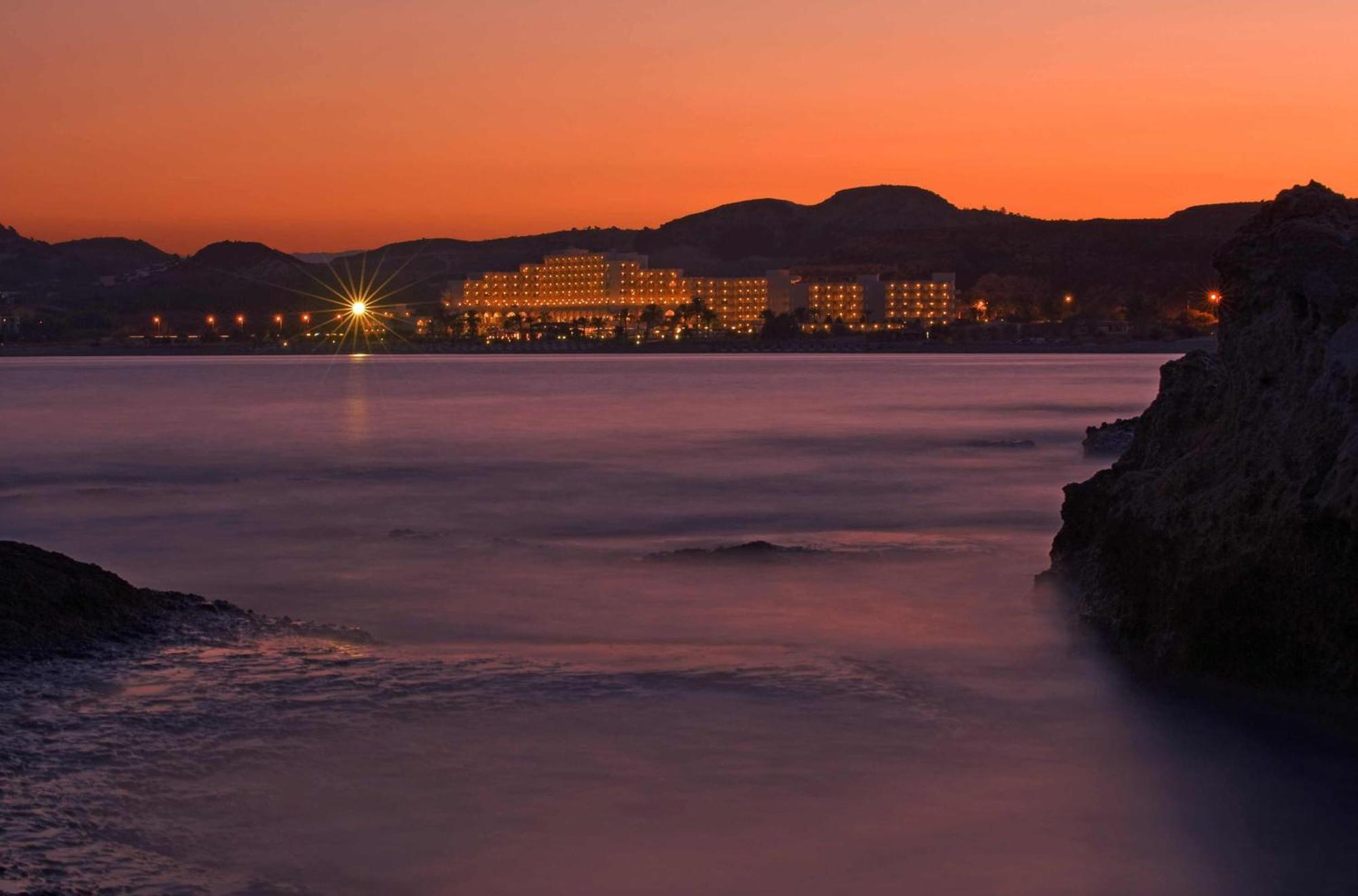 Rodos Palladium Leisure & Wellness Kallithea  Екстер'єр фото Sunset at the Four Seasons Resort