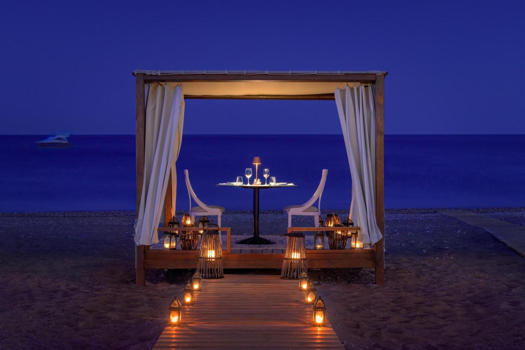 Rodos Palladium Leisure & Wellness Kallithea  Екстер'єр фото Beachfront dining at the resort