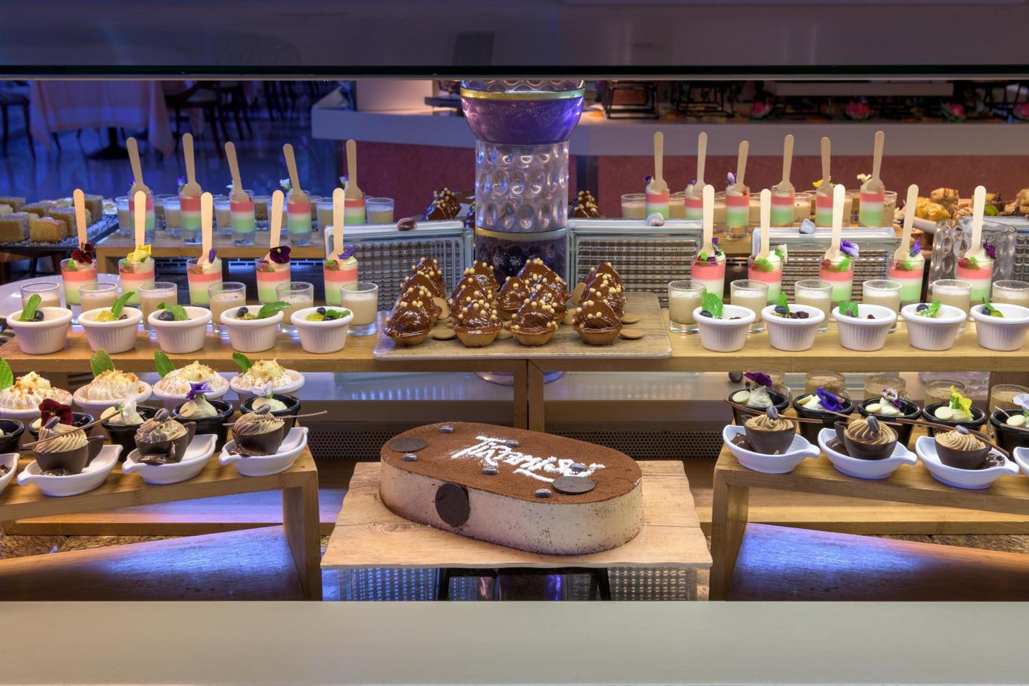 Rodos Palladium Leisure & Wellness Kallithea  Екстер'єр фото A dessert buffet